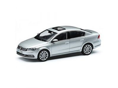 Модель автомобиля Volkswagen Passat Saloon, Scale 1:43, Silver, артикул 3AE099300A7W