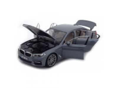 Модель автомобиля BMW 530i Limousine (G30), 1:18 Scale, Bluestone Metallic