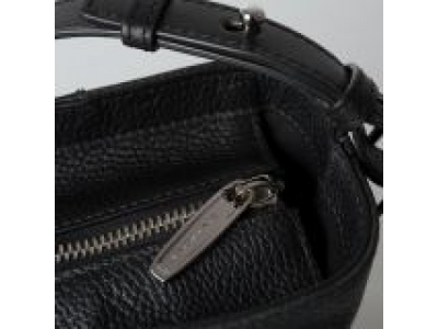 Женская кожаная сумка Jaguar Leather Tote Bag – Black